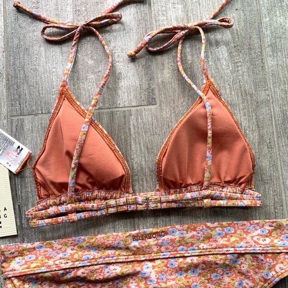🔥🔥BILLABONG - CHASE THE SUN DOUBLE RUCHED TRIANGLE MAUI BIKINI SET🔥🔥 - Picture 8 of 10